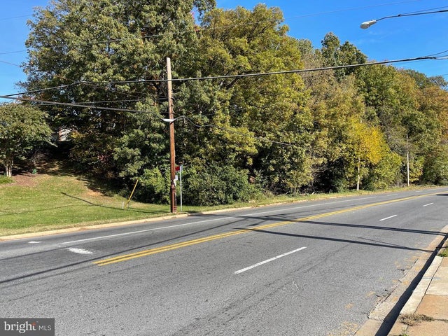 Livingston Rd, Oxon Hill