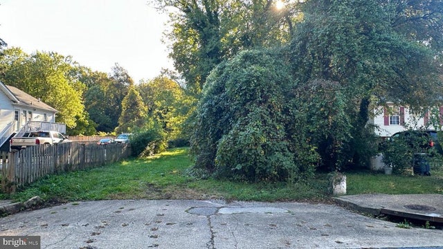 5004 Ingraham St, Riverdale