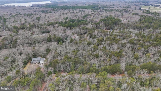 E Snow Hill, Lexington Park