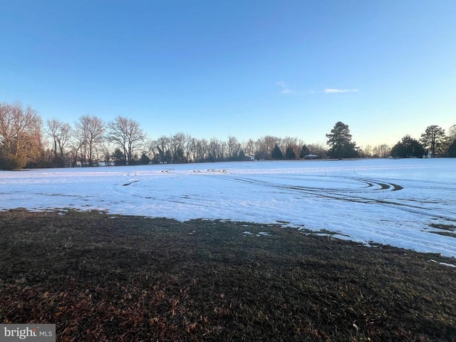 Longview Blvd, Bushwood