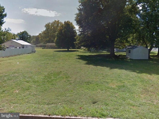 220 W Dover St, Easton