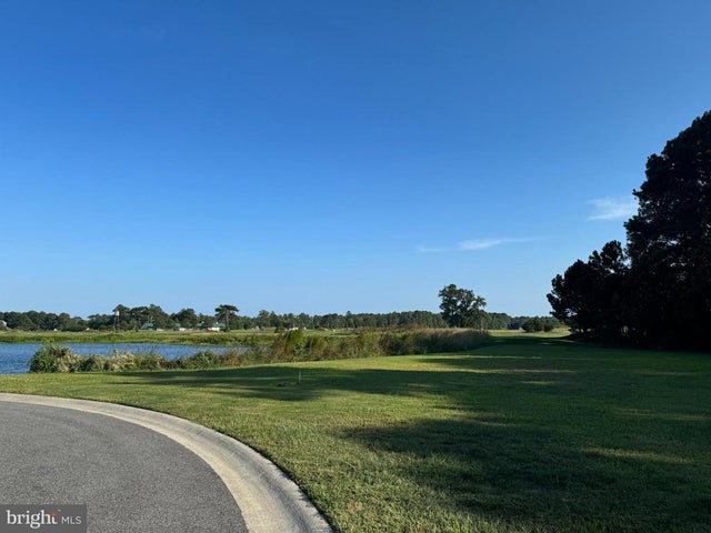 11401 Maid At Arms Ln, Berlin