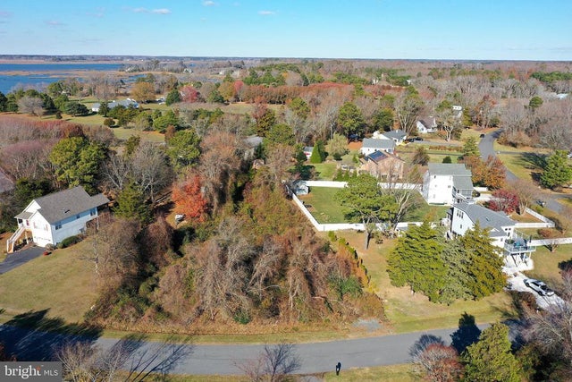 11419 Fox Run, Berlin