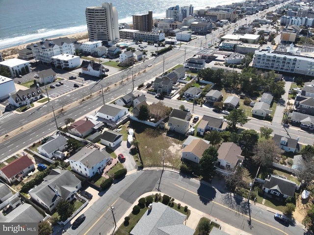 8702 E Biscayne Dr, Ocean City