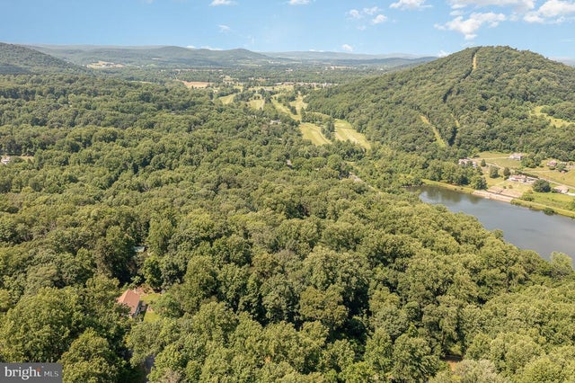 10 Dove Trl, Fairfield