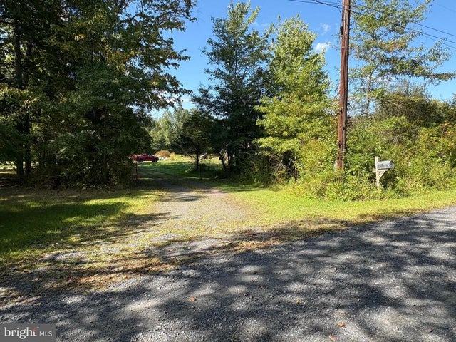 1107 Hickory Ln, Quakertown