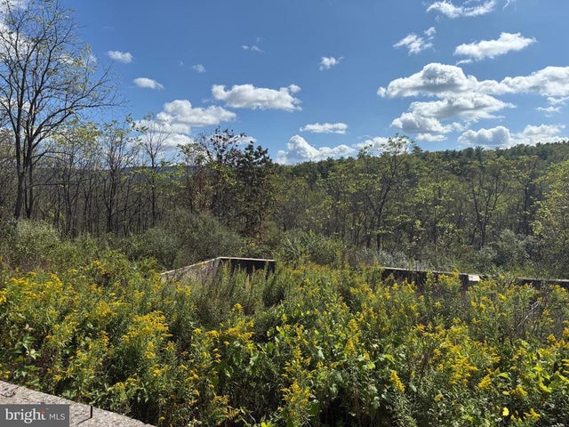 1815 Walnut Grove Dr, State College