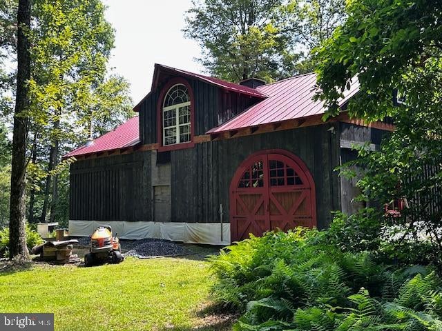 538 Two Mile Rd, Howard