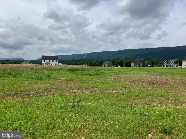 Lot 35 Lotus Psge, Dauphin