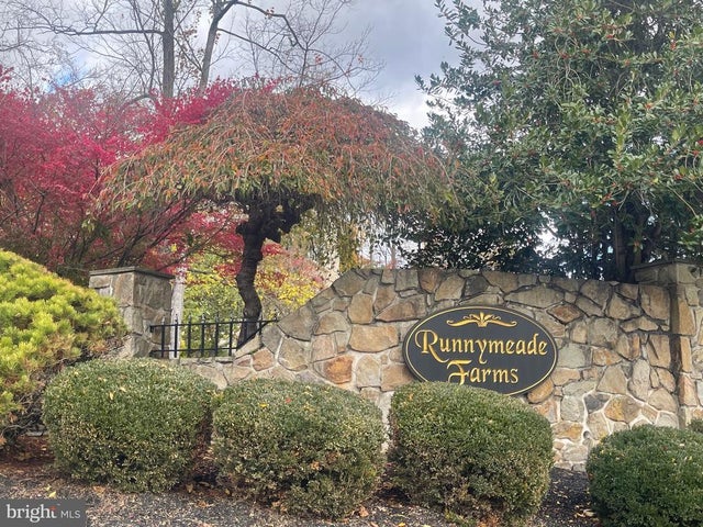 25 Langton Ln, Newtown Square