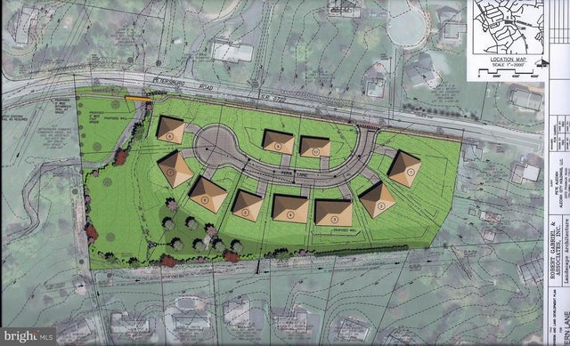 393 Fern Ln #8, Lancaster