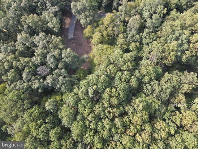 3151 Creighton Dr, Manheim