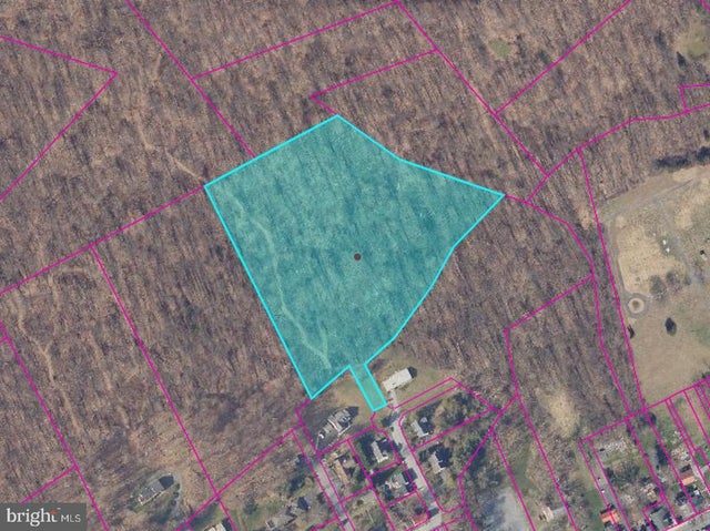 102 Evergreen Rd, Adamstown