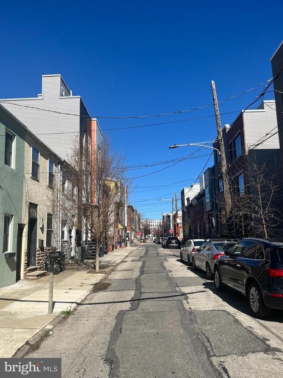 1912 E Arizona St, Philadelphia