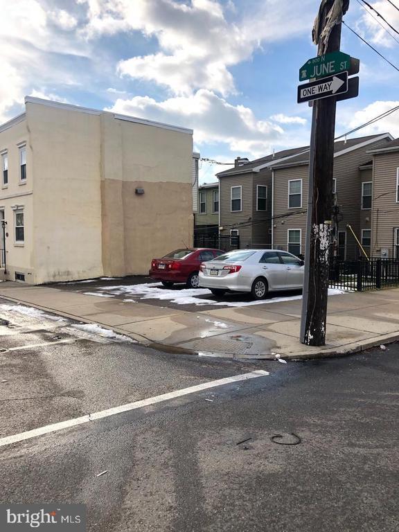 842 June St, Philadelphia