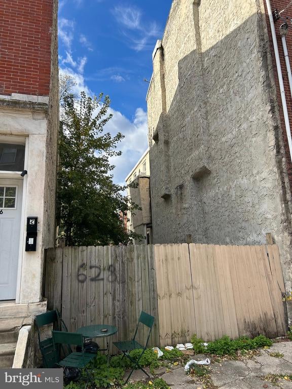 628 N 12th St, Philadelphia