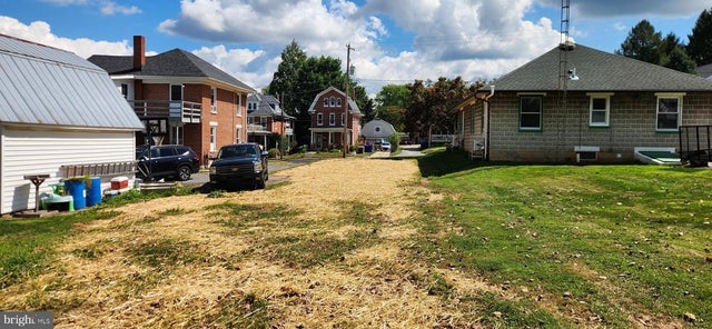 16 N Main St, Jacobus