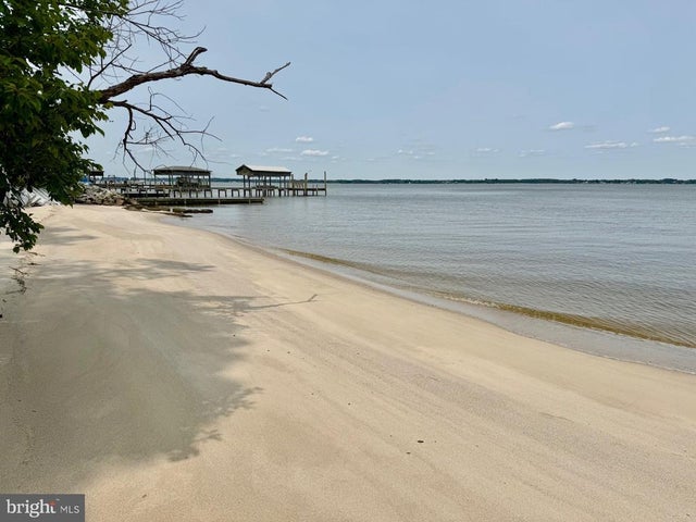 54-10 Wildwood Pl, Center Cross