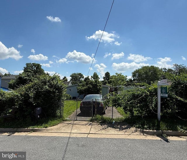 2821 Douglass Ave, Falls Church