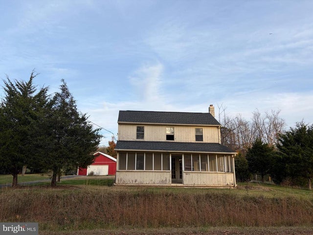 20854 The Woods Rd, Leesburg