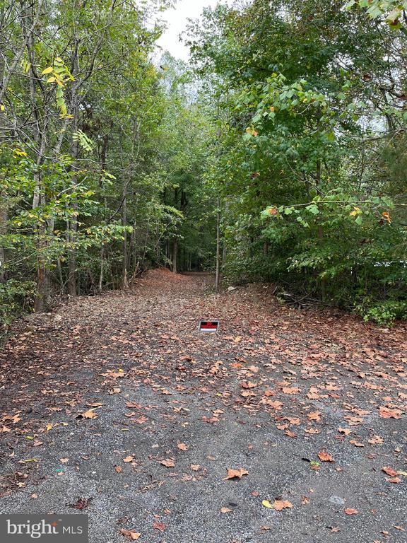 10820 Cloverdale St, Fredericksburg