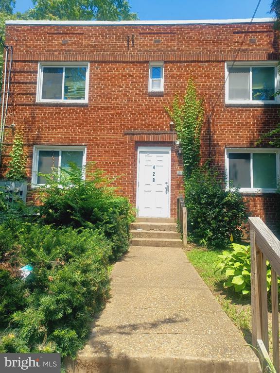 428 Newcomb St Se, Washington
