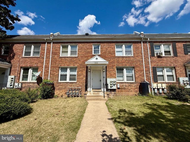 1908 M St Ne, Washington