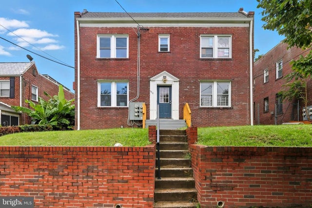 3919 R St Se, Washington