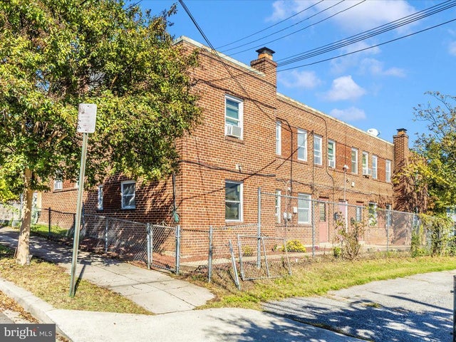 825 48th Pl Ne, Washington