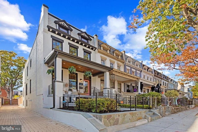 910 8th St Ne, Washington