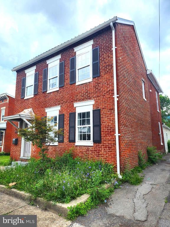 216 Valley St, Cumberland