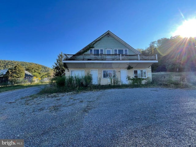 21502 National Pike Ne, Flintstone