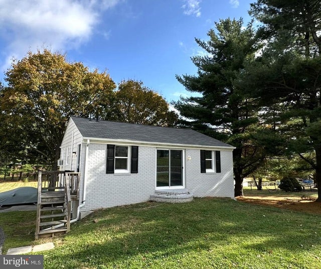 1116 Jimdot 1118 Dr, Westminster