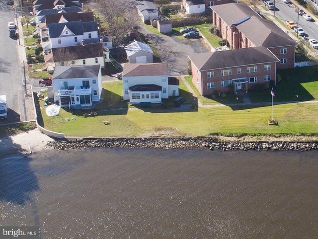 904 & 906 Oakley Ter, Cambridge