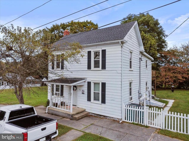 24 W Cemetery St, Funkstown