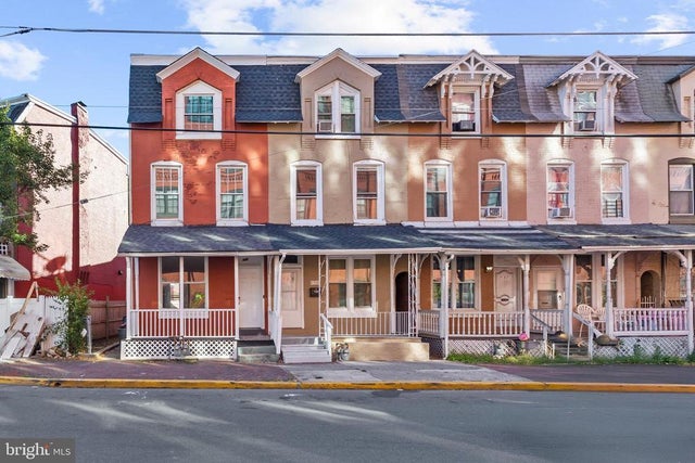 741 N 8th St, Reading