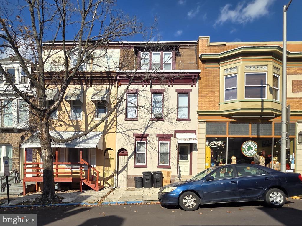 1039 Washington St, READING