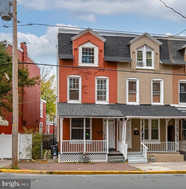 741 N 8th St, Reading