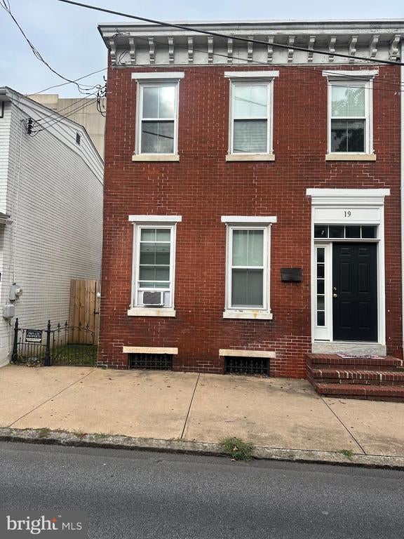 19 S New St, West Chester