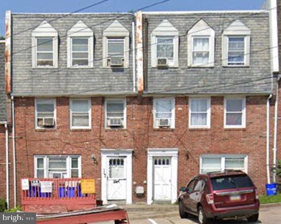 346 Long Ln, Upper Darby