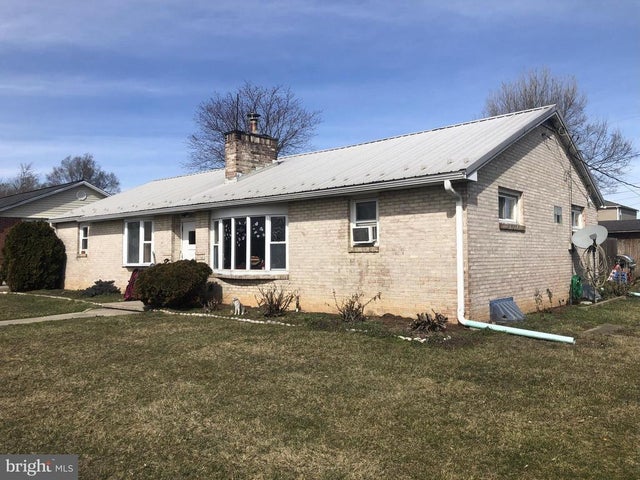 151 & 153 Carbaugh Dr, Chambersburg