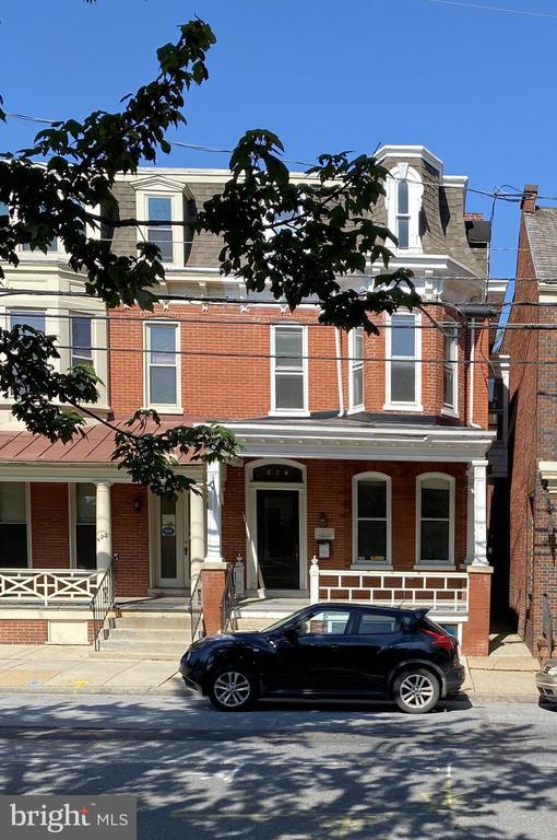 626 N Duke St, Lancaster