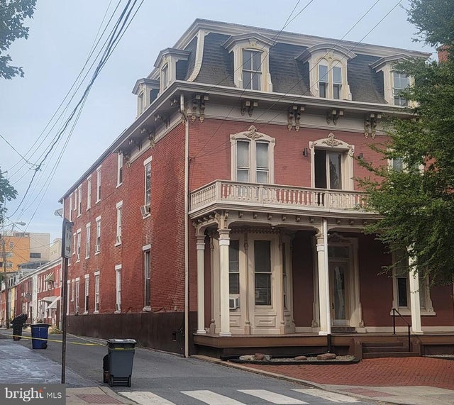 125 E Lemon St, Lancaster