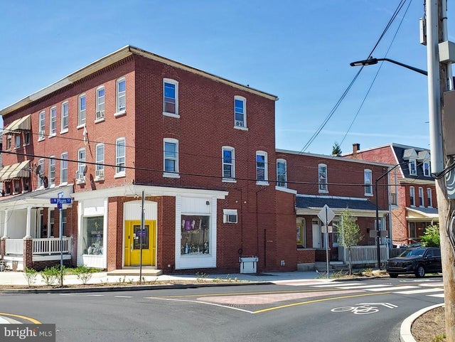 353 E New St, Lancaster