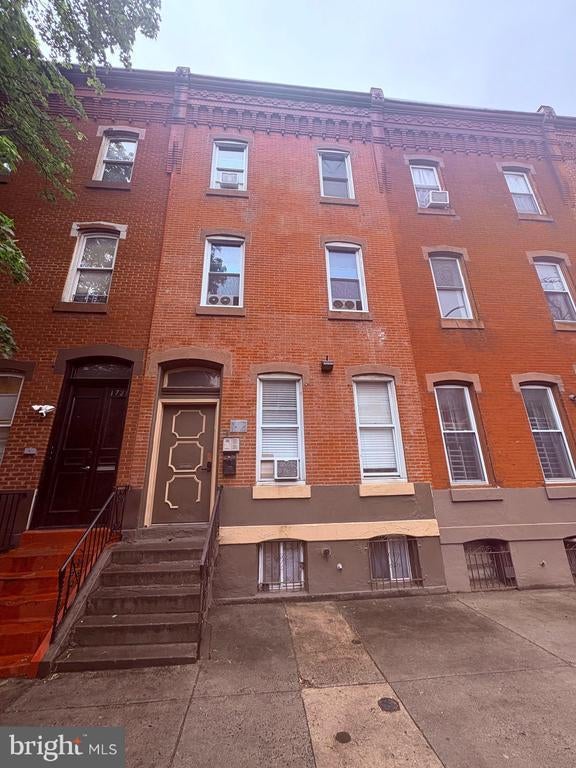 1730 W Diamond St, Philadelphia