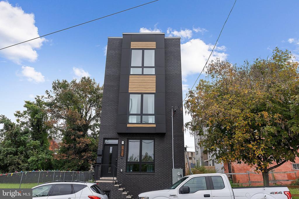 1611 N 27th St, PHILADELPHIA