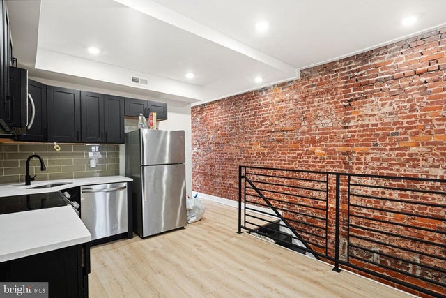 916 W Somerset St, Philadelphia