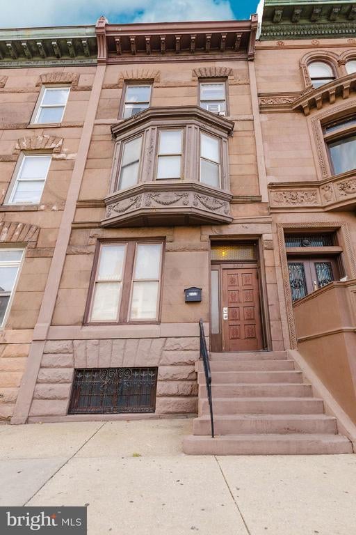 2318 S Broad St, Philadelphia