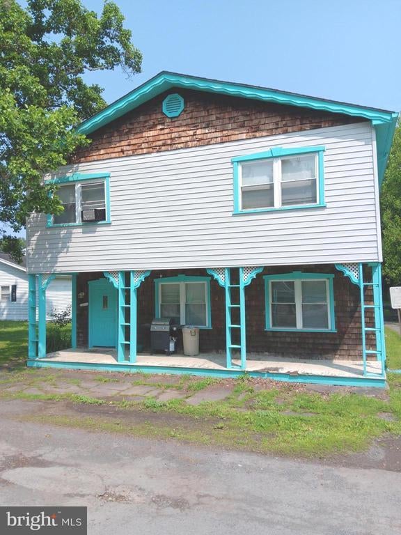 30 N Front St, Duncannon