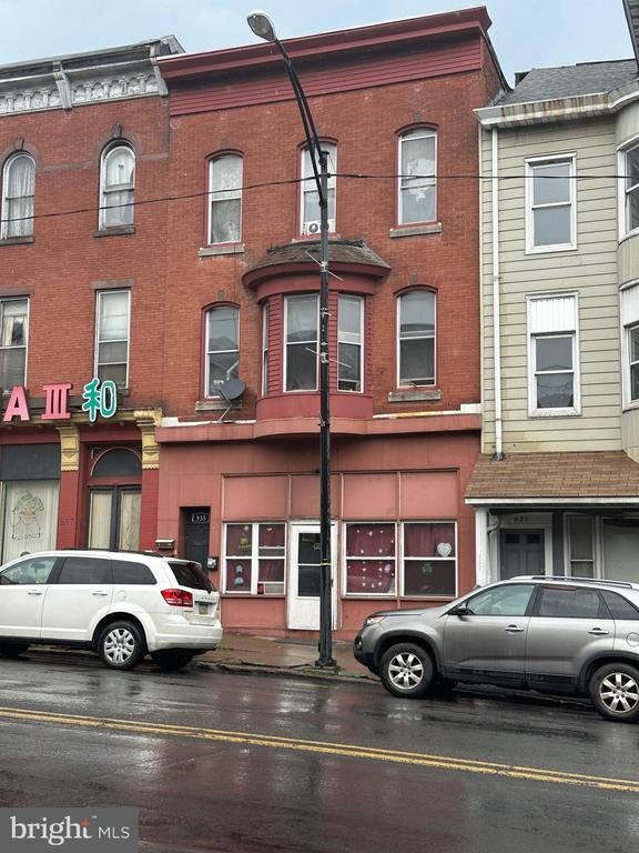 935 Centre St, Ashland